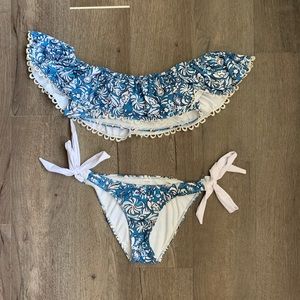 Off the shoulder bikini